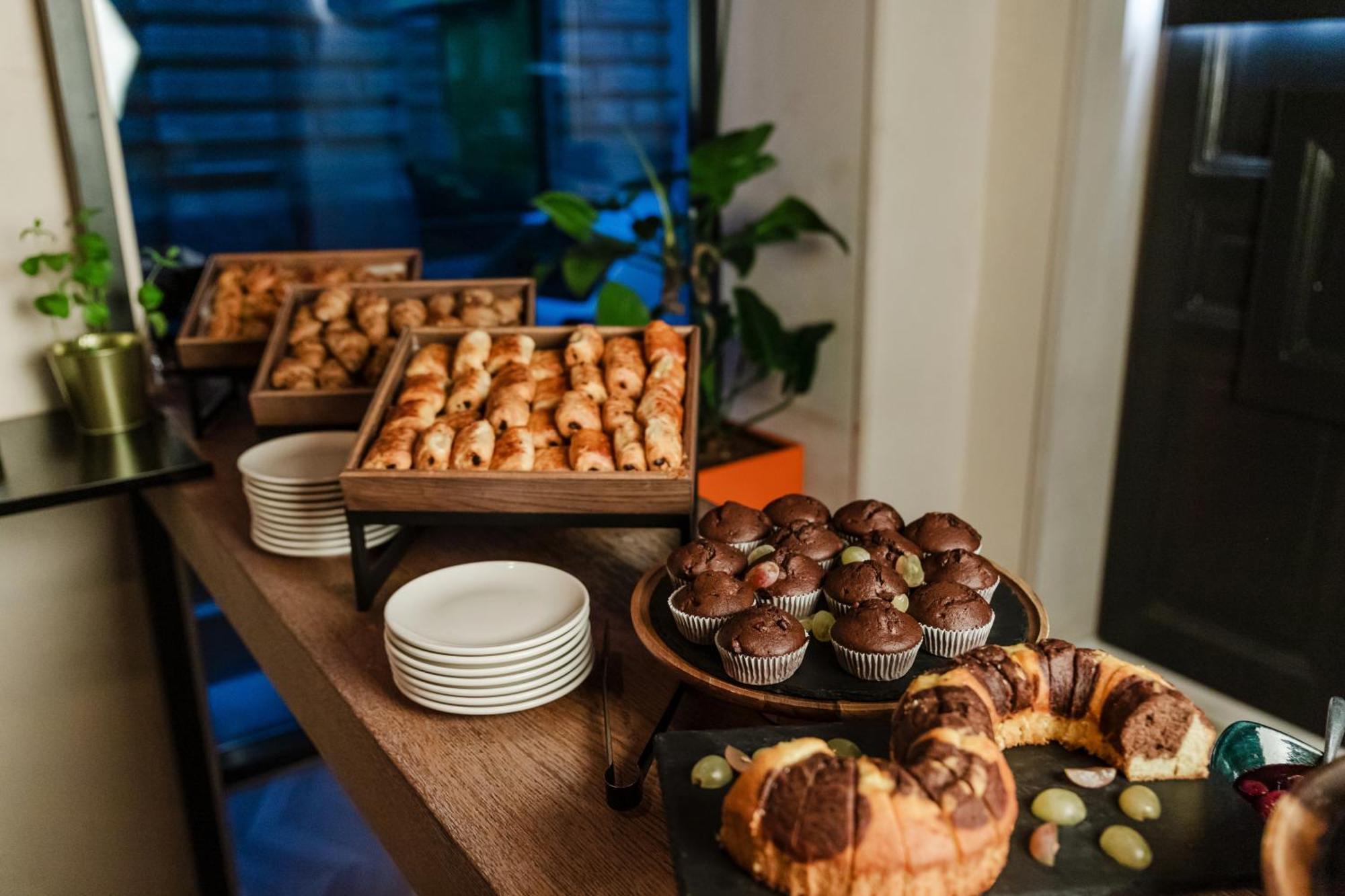 Moments By Continental Group Hotel