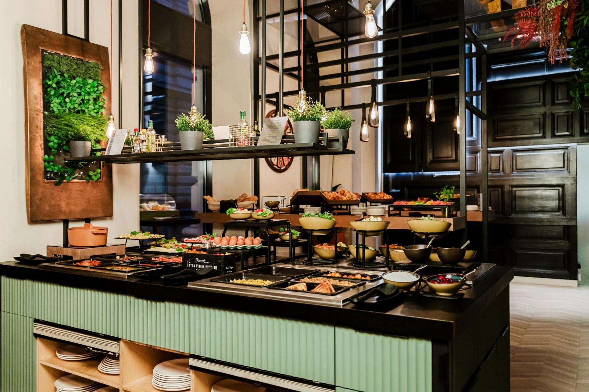 Moments By Continental Group 4* Budapest