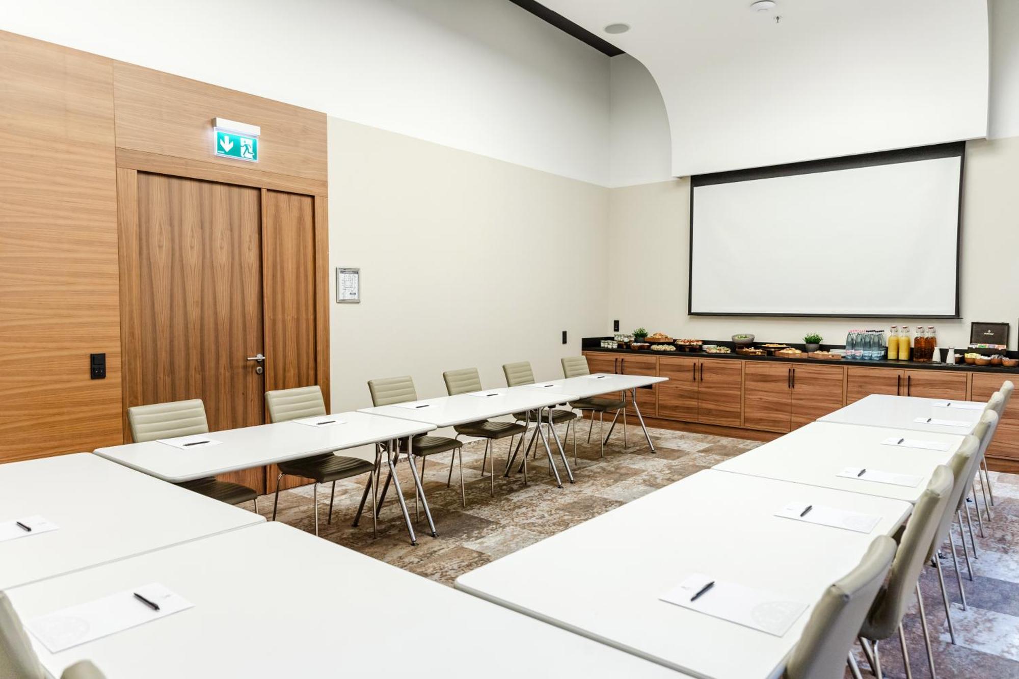 Hotel Moments By Continental Group 4*
